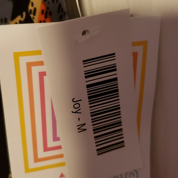 LuLaRoe Joy - Picture 4 of 4